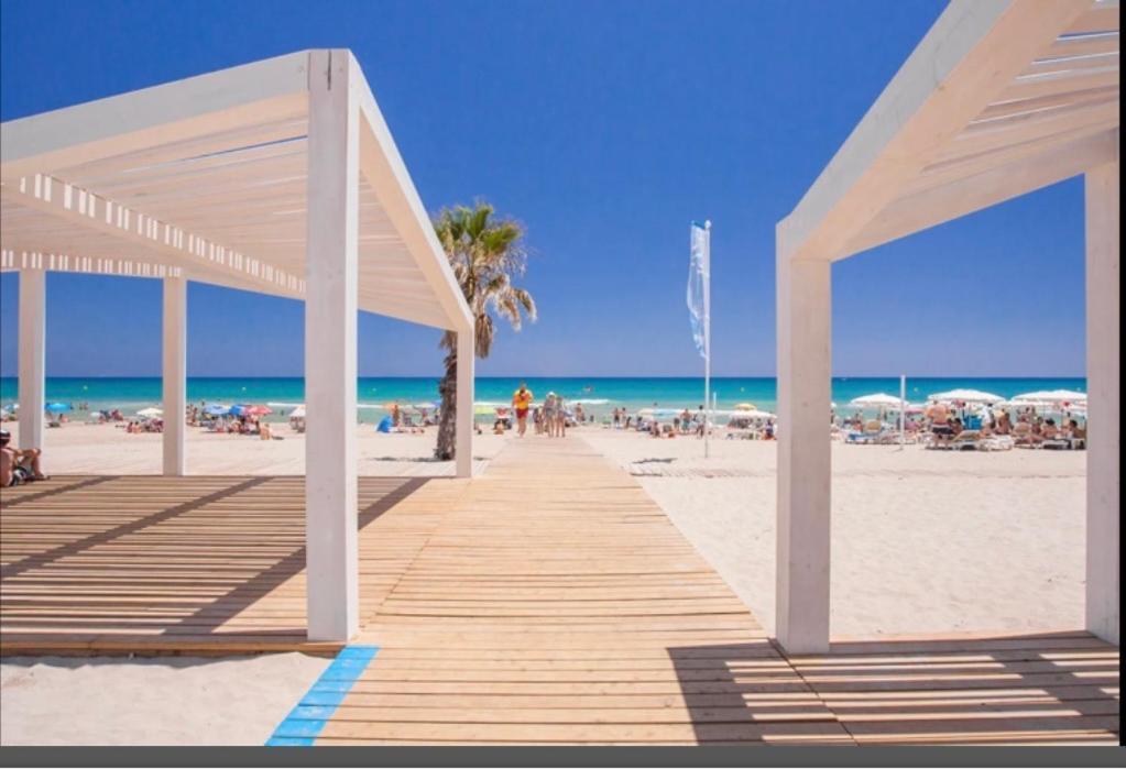 Amplio Apartamento Con Vistas Al Mar, Parking Y Wifi Аліканте Екстер'єр фото